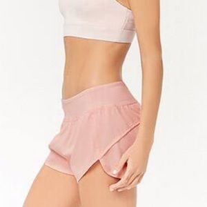 Pink athletic shorts! 😍